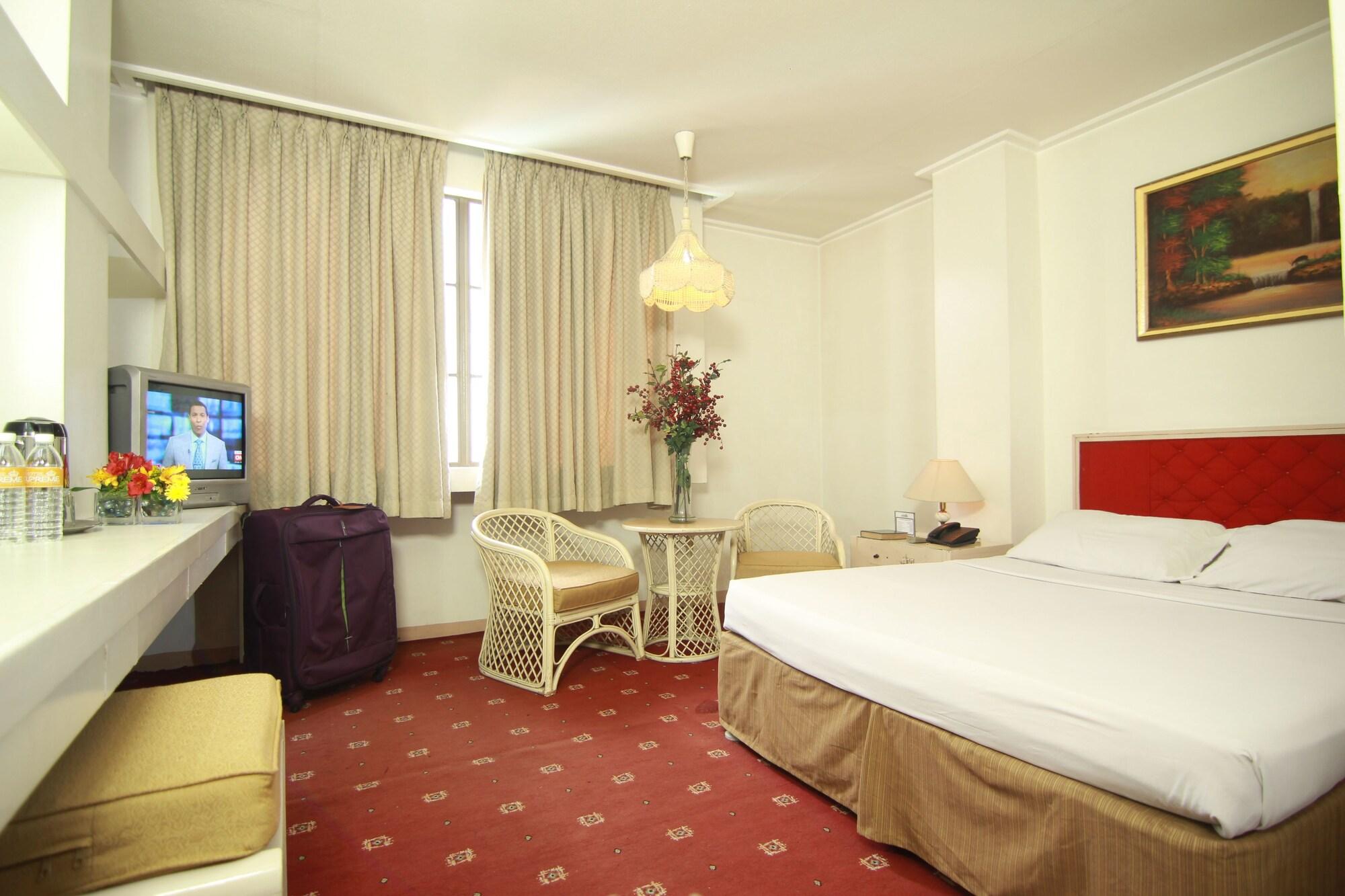Hotel Supreme Багио Экстерьер фото