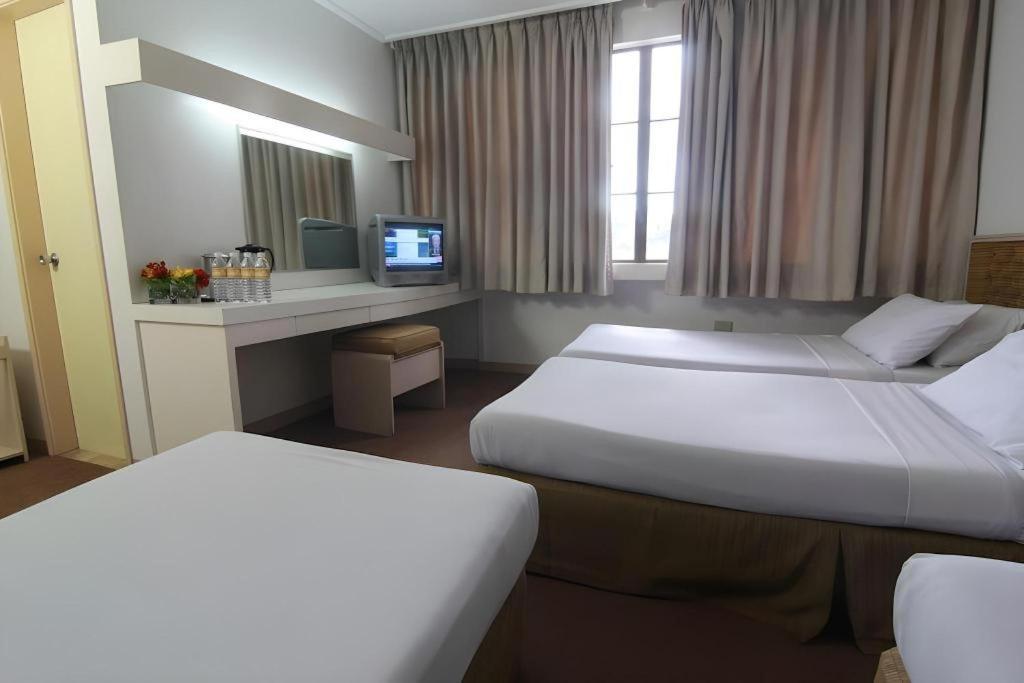 Hotel Supreme Багио Экстерьер фото