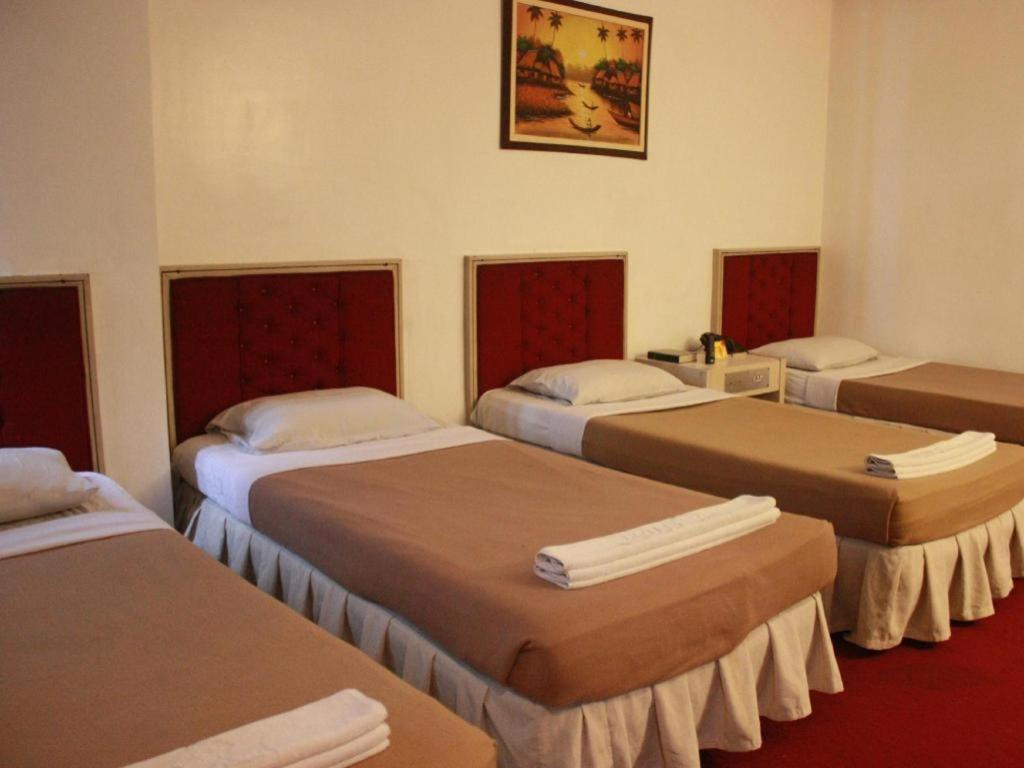 Hotel Supreme Багио Экстерьер фото
