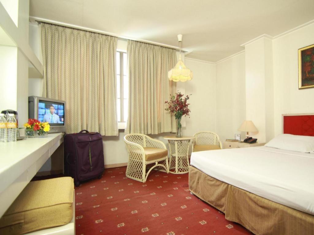 Hotel Supreme Багио Экстерьер фото