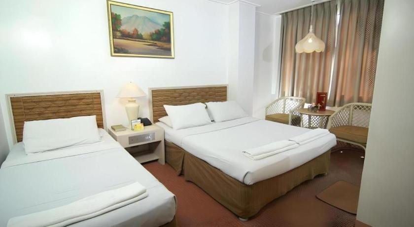 Hotel Supreme Багио Экстерьер фото