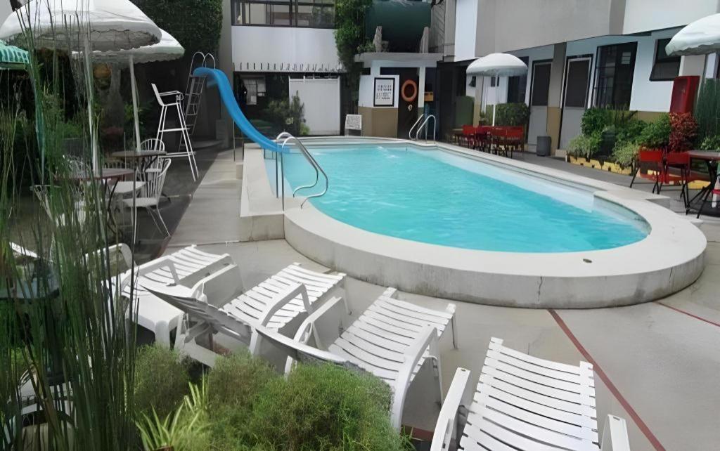 Hotel Supreme Багио Экстерьер фото